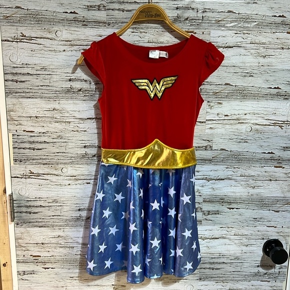 DC Comics Wonder  Woman dress size medium kids - Picture 1 of 7